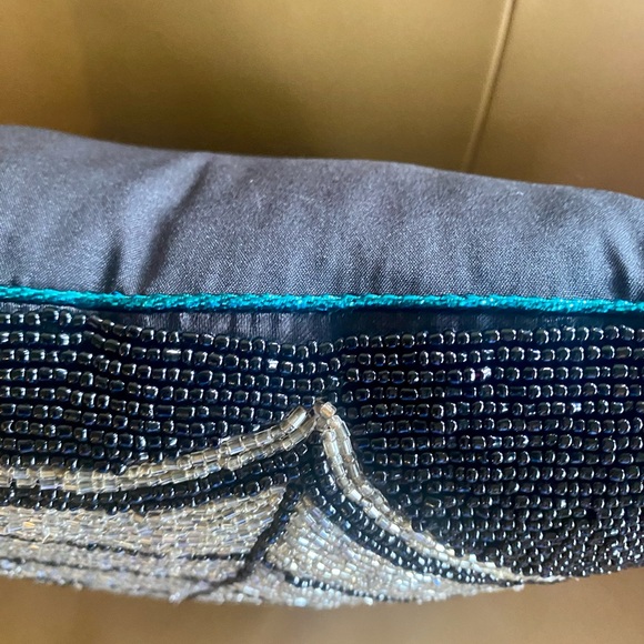 Pier 1 Glass Beaded Spider Web Square Pillow 14” Sparkly Halloween Spooky - Picture 5 of 6